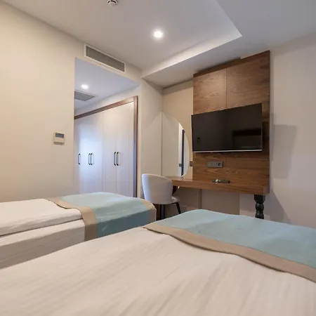 Moon Palace מלון 5*