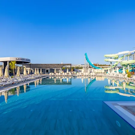Moon Palace מלון 5*