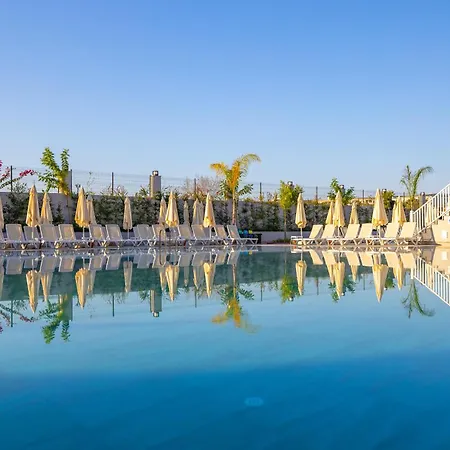 מלון Moon Palace 5*