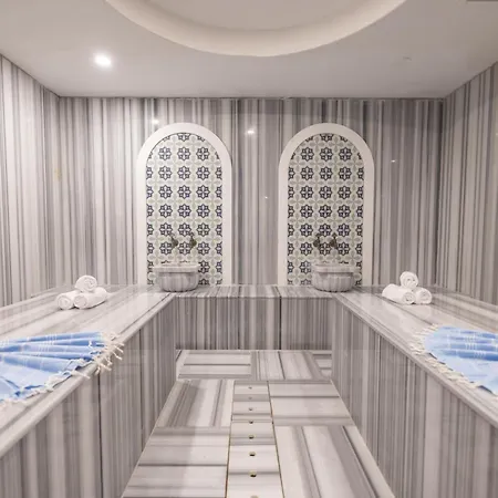 Moon Palace 5*